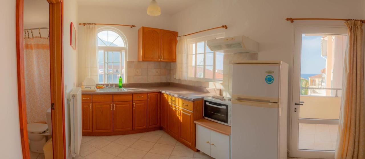 Valsamis Villa Apartments Poros  Exterior photo