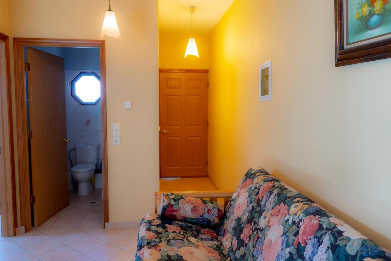 Valsamis Villa Apartments Poros  Exterior photo
