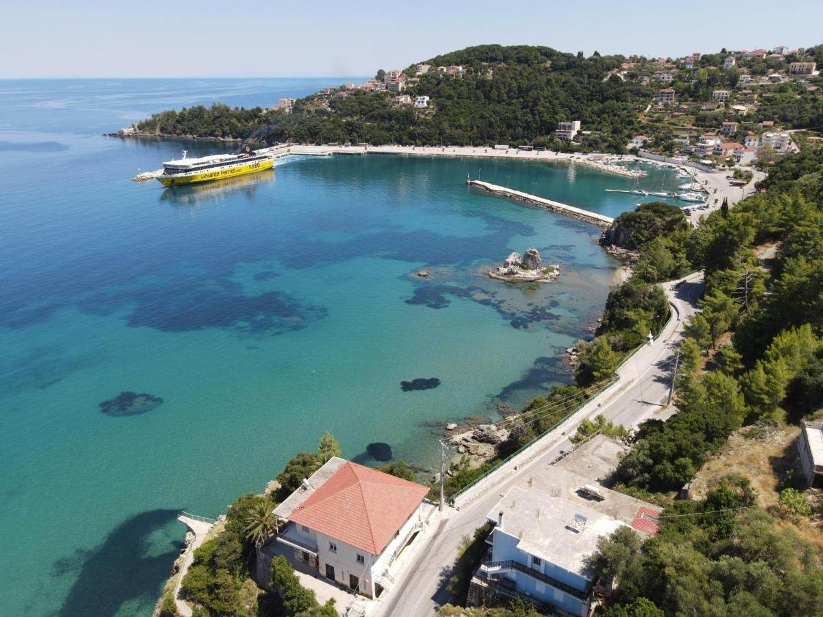 Valsamis Villa Apartments Poros  Exterior photo